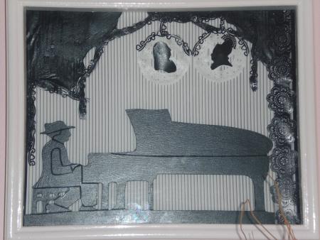 pianiste en noir et blanc